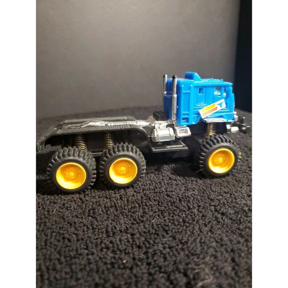 Vintage 1986 B.C. USA Top Trucks Toy Semi Longhorn Cattle Friction Truck - Picture 3 of 5